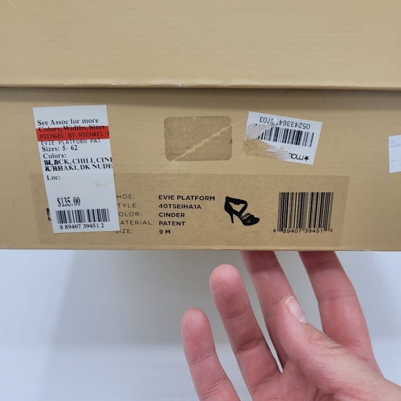 Michael Kors Evie Platform - Worn Once - Size 9 M with box 4" heels - Picture 4 of 4